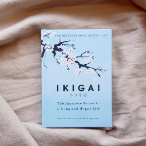 Ikigai : Japanese Art of staying Young.. While growing Old Paper Back